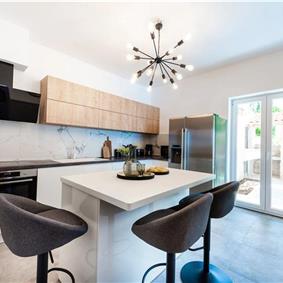 3 bedroom villa with infinity pool in Mlini, sleeps 6